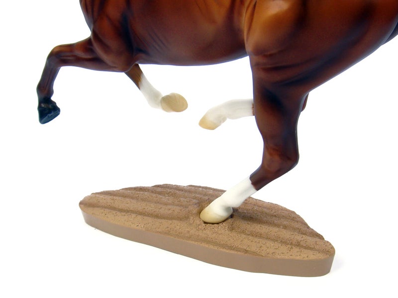 Breyer Traditional Series Secretariat Horse with Base | Model Horse Toy | 13.5" x 9.5" | 1:9 Scale | Model #1345 - Image 5
